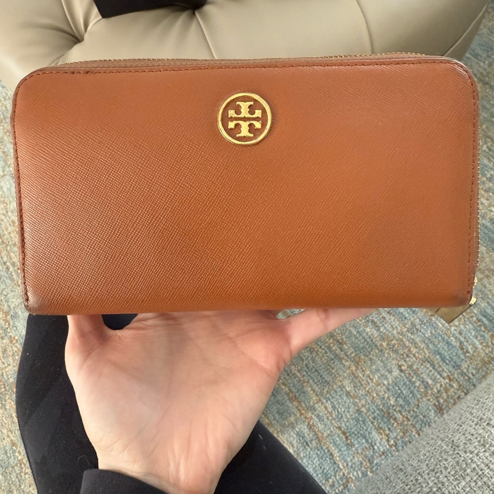 Tory Burch Brown Leather Wallet